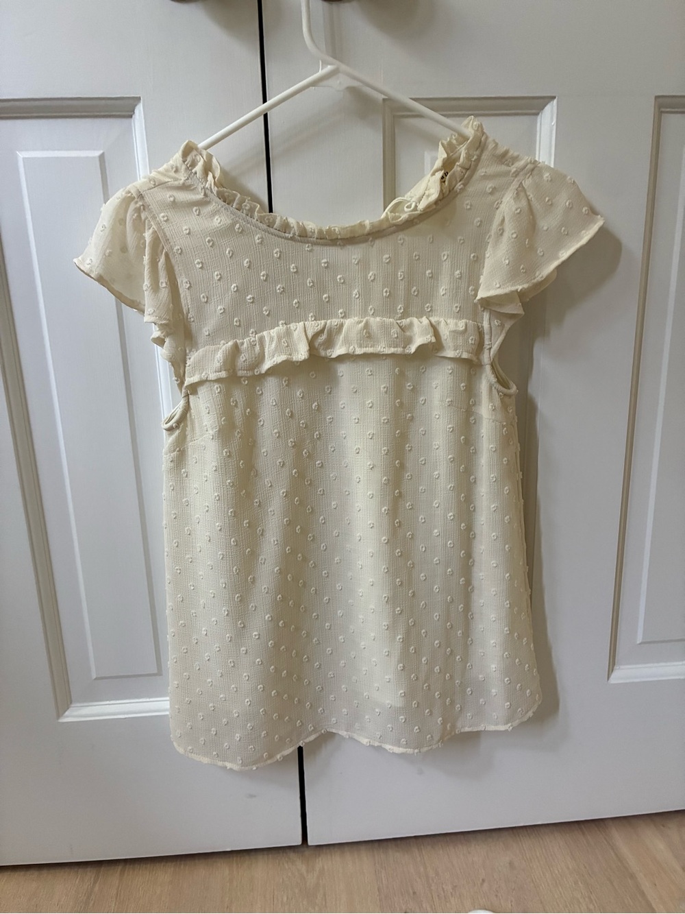 Cream Swiss Dot Ruffle Short Sleeve Top